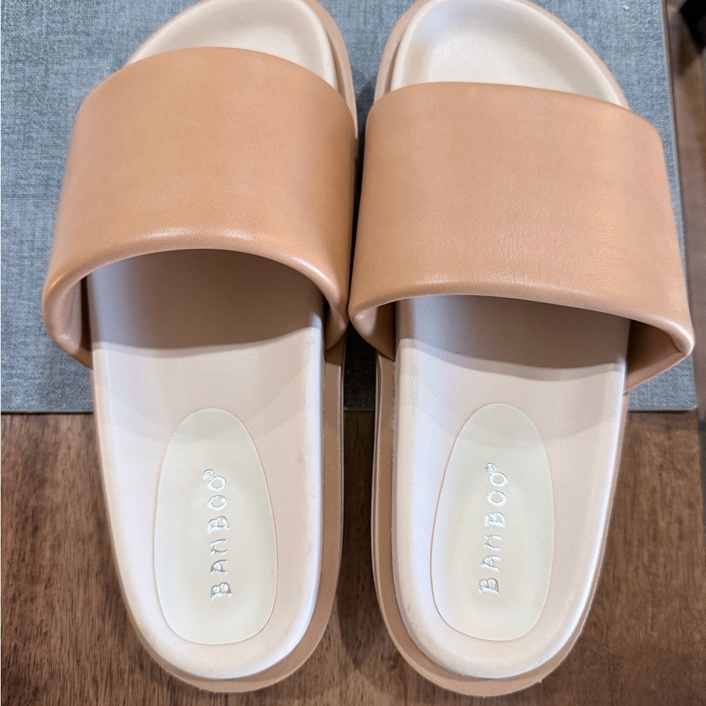 BAMBOO Women's Cream and Tan Slide Sandals